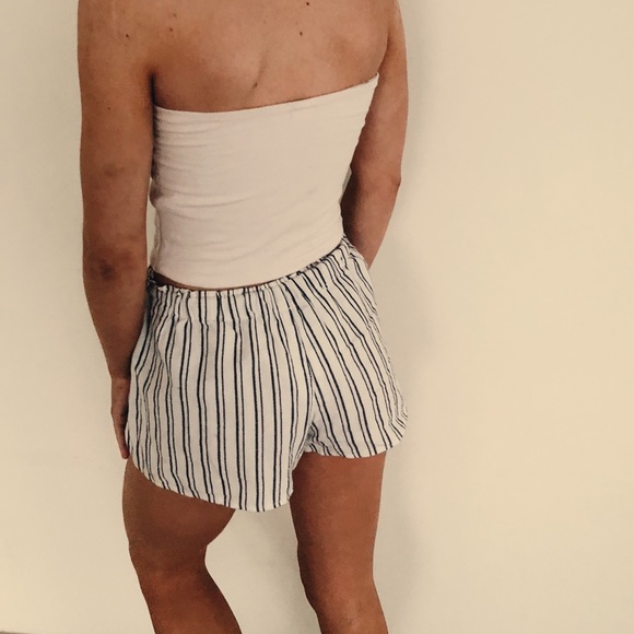 Brandy Melville striped shorts - Picture 2 of 2